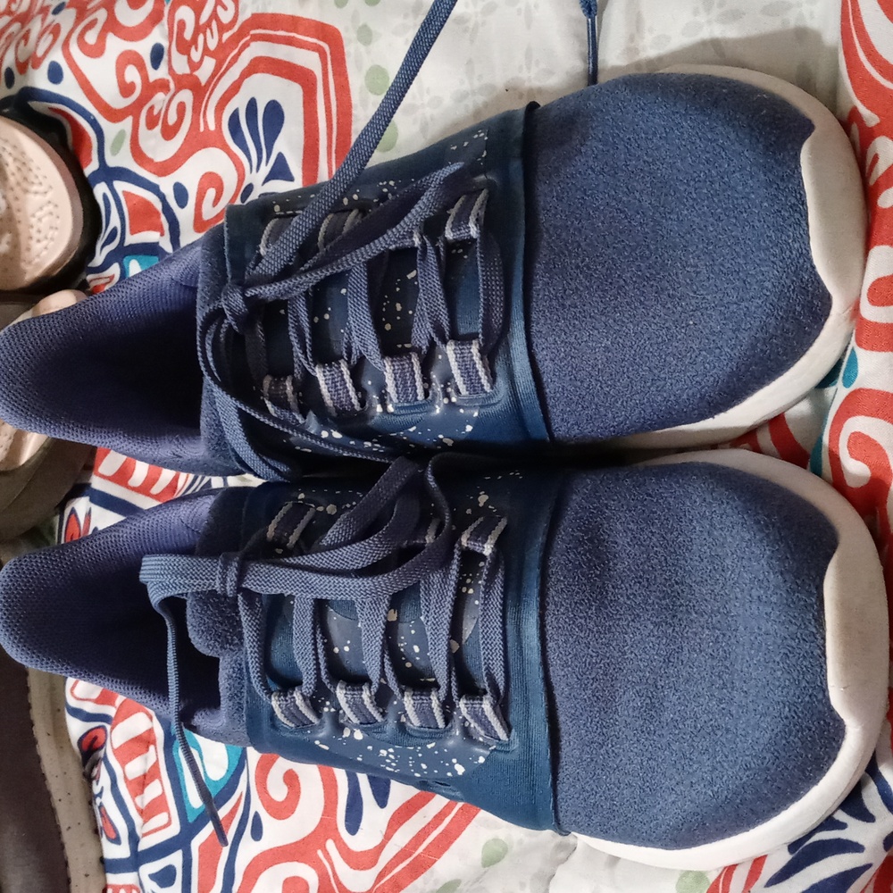 ASICS shoes - Picture 4 of 5